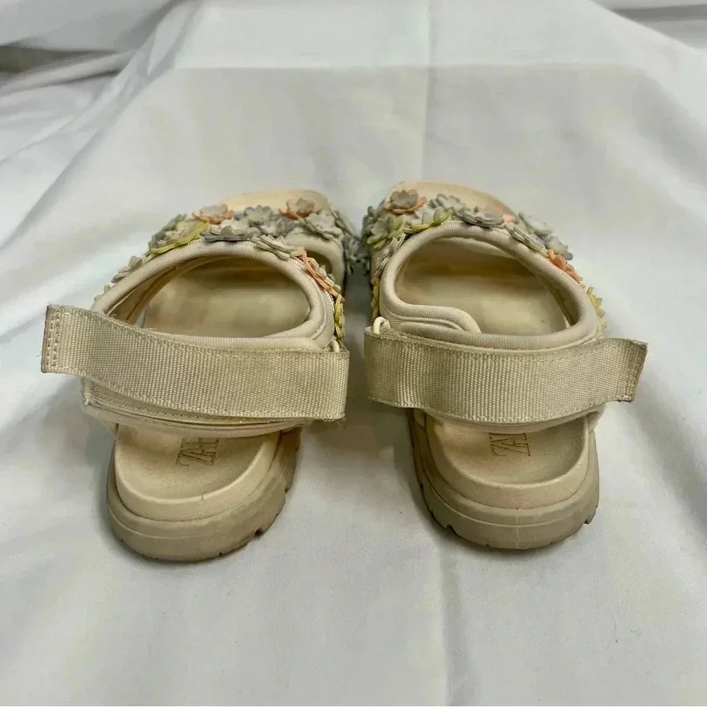 Zara kids floral sandals,‎ size 27
